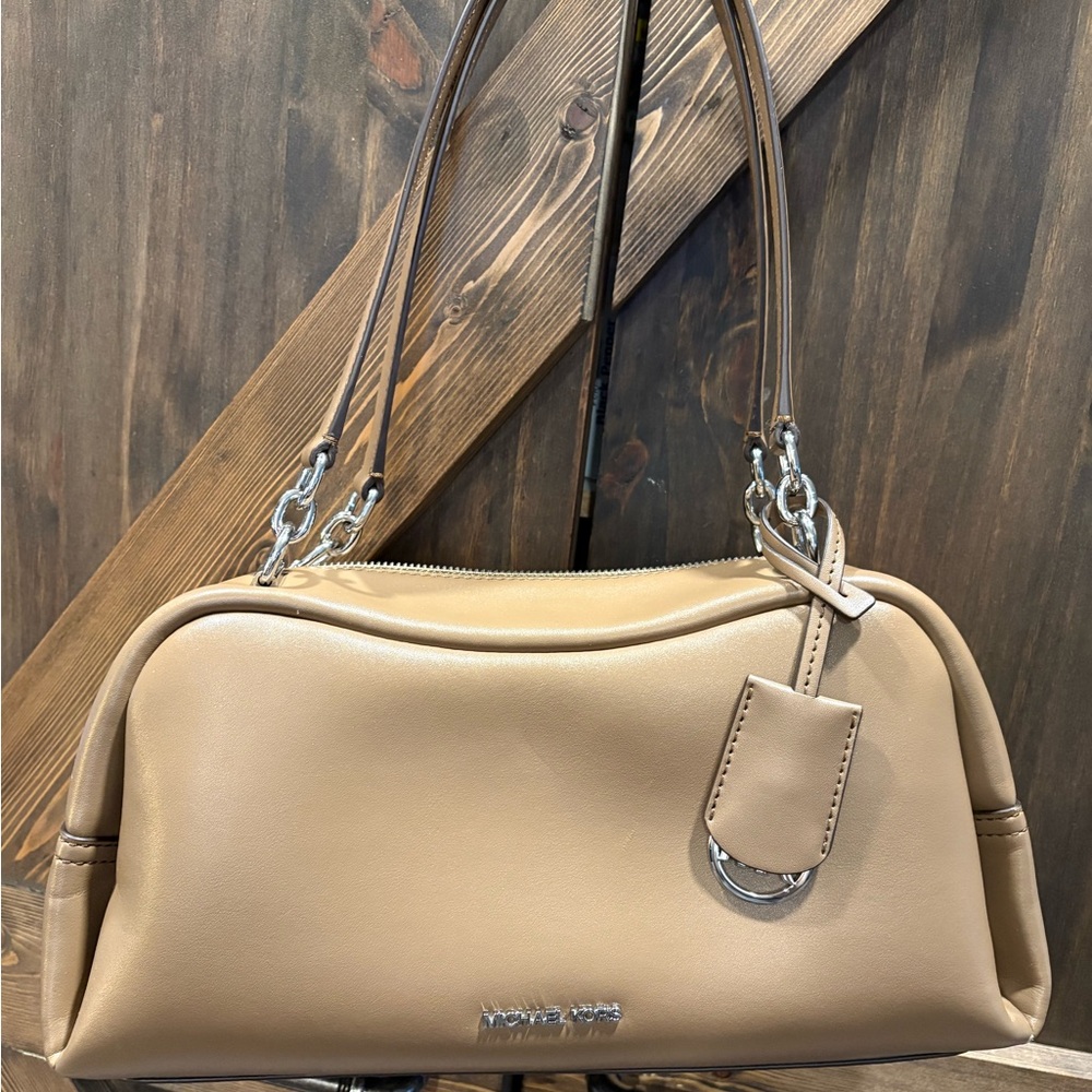 Michael Kors Beige Leather Shoulder Bag